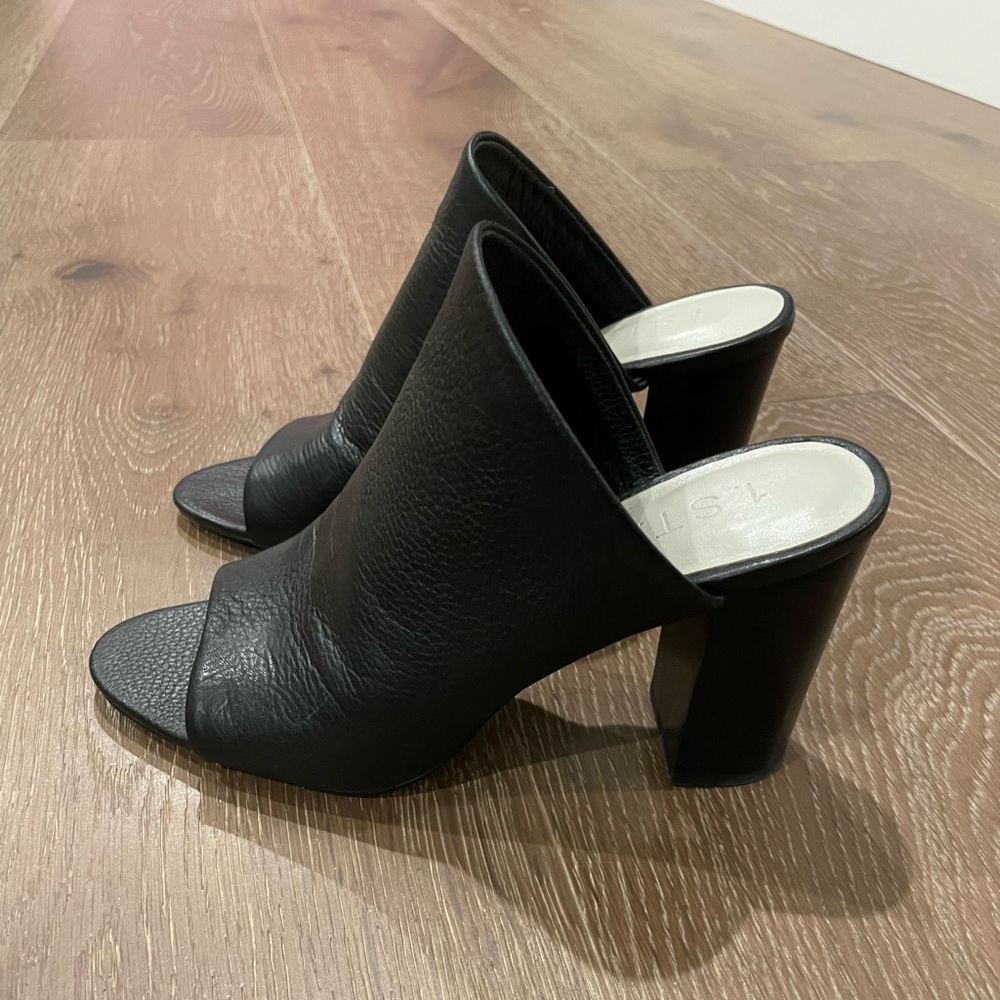 1.State Sloan Heels